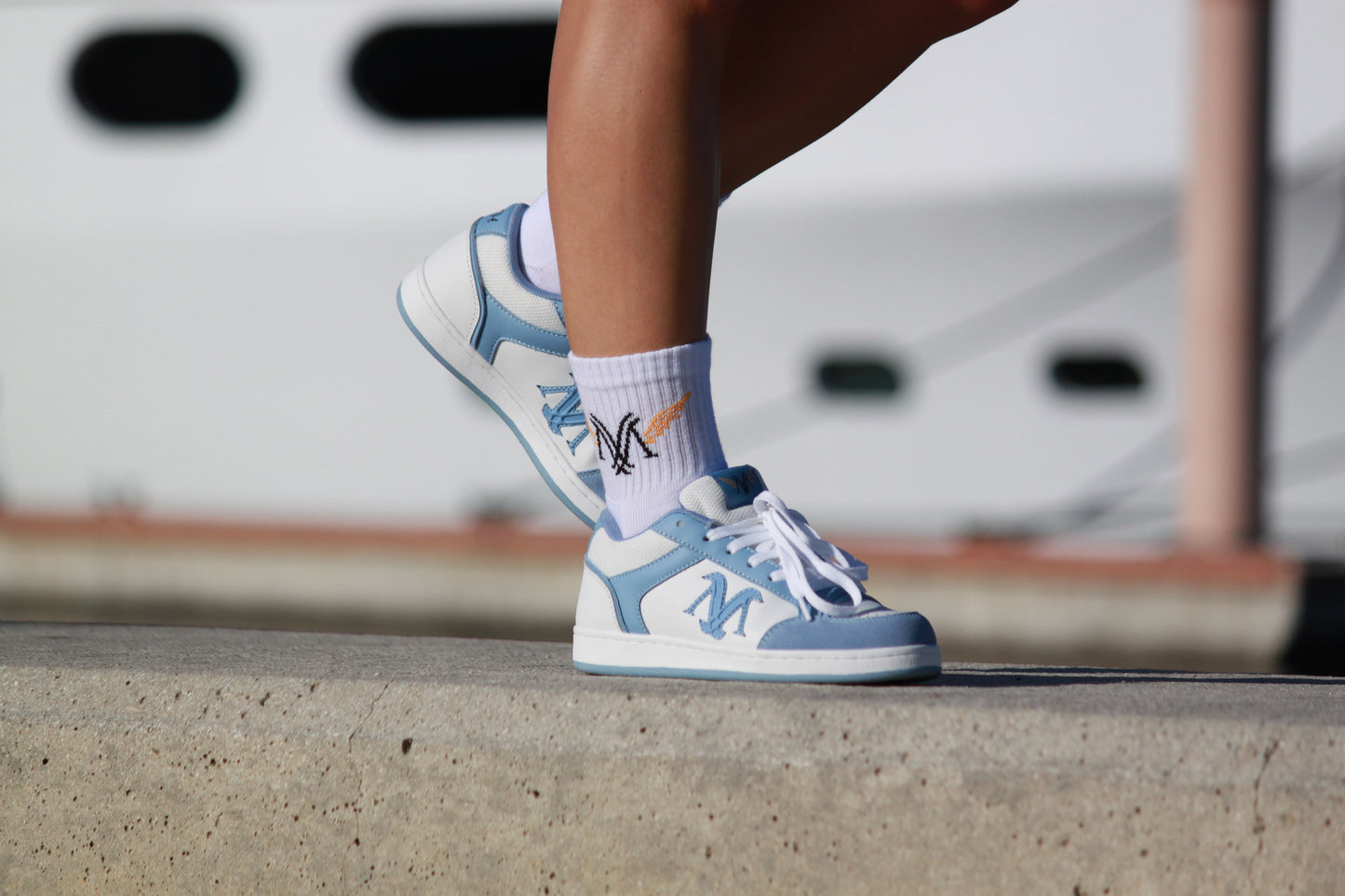 MNZ25 White Socks